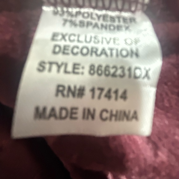 Miss Elaine 2X Wine Embossed Full Zip Caftan Luxe Lounge Gown Housecoat Robe - Picture 6 of 6